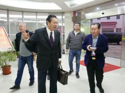 江苏绿美艺集团潘总一行走进壹号娱乐-com - NG大舞台,有梦你就来参观考察！