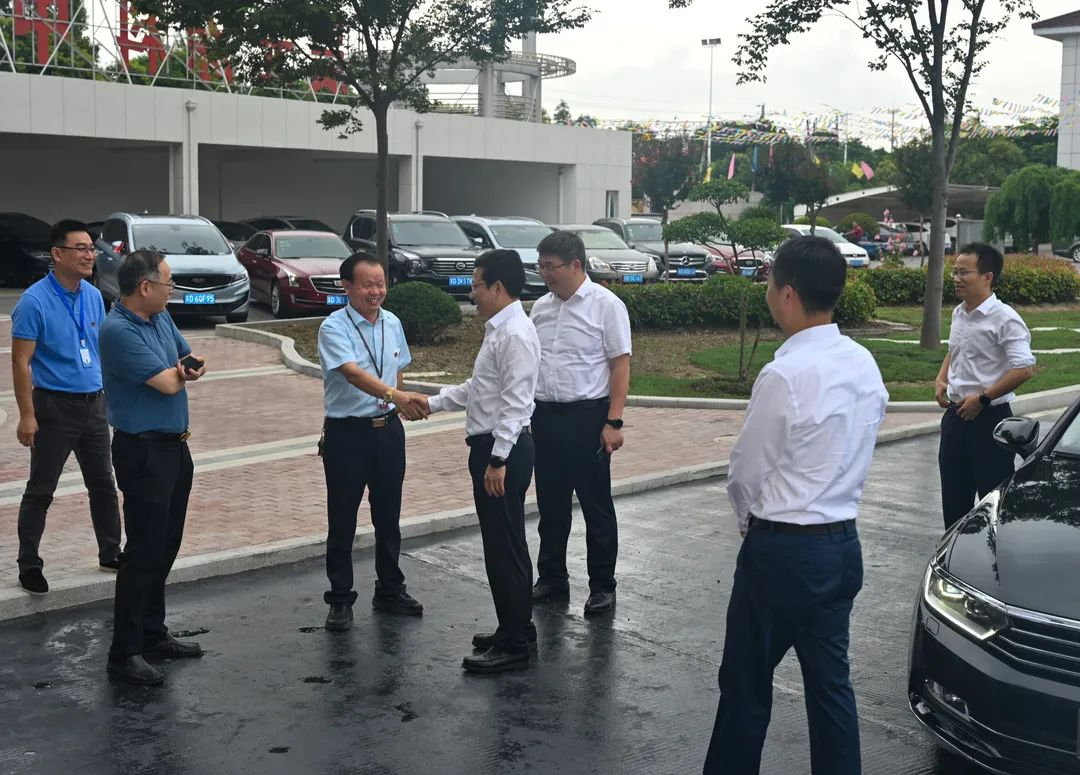 武进区区长陈志良一行莅临壹号娱乐-com - NG大舞台,有梦你就来集团参观指导！